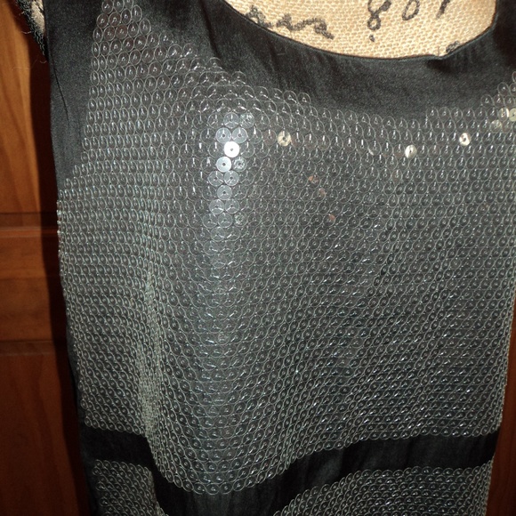 Top - Picture 2 of 6